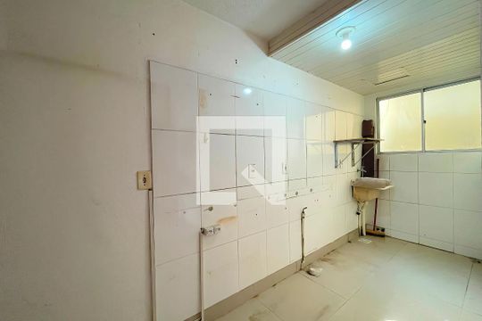 Cozinha de apartamento para alugar com 2 quartos, 70m² em Rubem Berta, Porto Alegre