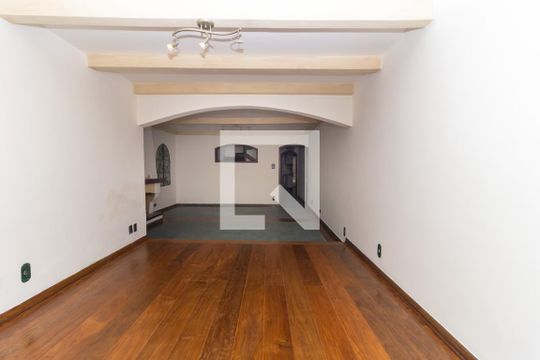 Sala de casa à venda com 4 quartos, 300m² em Jardim da Gloria, São Paulo