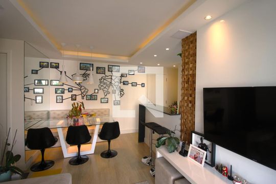 Sala de apartamento à venda com 2 quartos, 61m² em Vila Isa, São Paulo