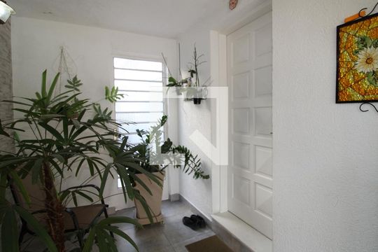 Hall de entrada de casa à venda com 3 quartos, 150m² em Parque Vitoria, São Paulo