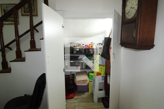 Sala - Dispensa de casa à venda com 3 quartos, 150m² em Parque Vitoria, São Paulo