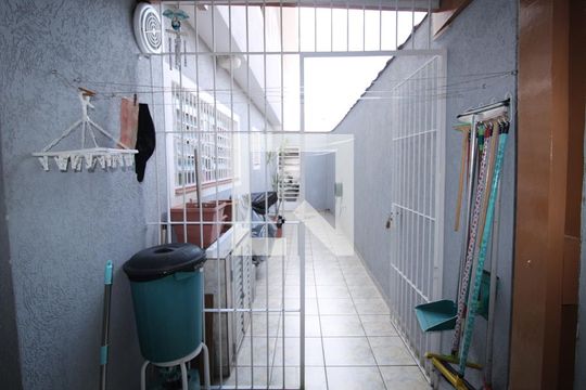 Quintal de casa à venda com 3 quartos, 150m² em Parque Vitoria, São Paulo