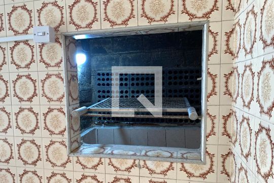 Quintal  de casa para alugar com 3 quartos, 130m² em Ocian, Praia Grande