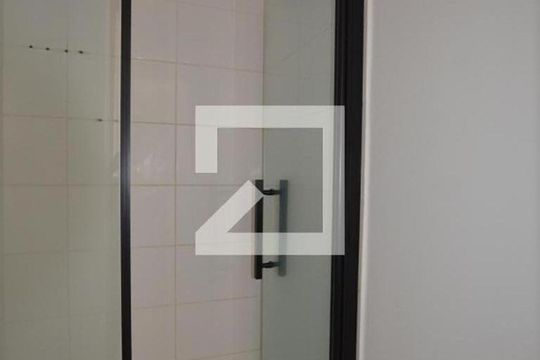 Banheiro de apartamento à venda com 1 quarto, 33m² em Vista Alegre, Rio de Janeiro