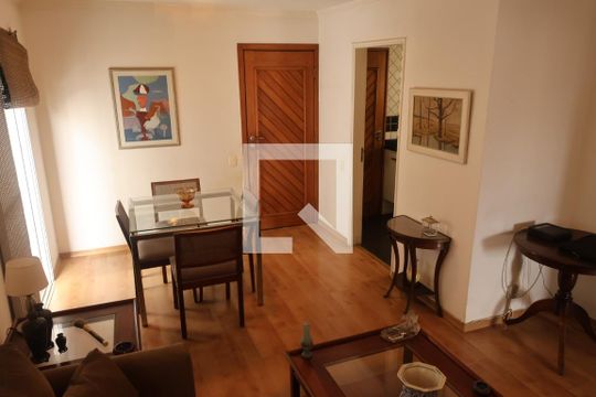 Apartamento à venda com 2 quartos, 70m² em Vila Olímpia, São Paulo