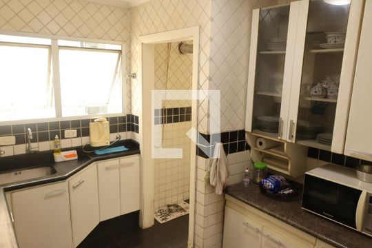 Cozinha de apartamento à venda com 2 quartos, 70m² em Vila Olímpia, São Paulo
