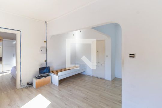 Sala 2 de casa à venda com 4 quartos, 380m² em Vila Monumento, São Paulo