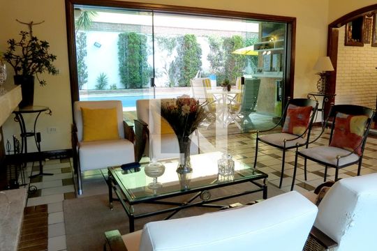 Sala de Estar de casa para alugar com 5 quartos, 424m² em City América, São Paulo