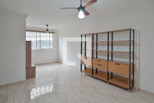 Sala de apartamento para alugar com 2 quartos, 56m² em Jardim Patente, São Paulo