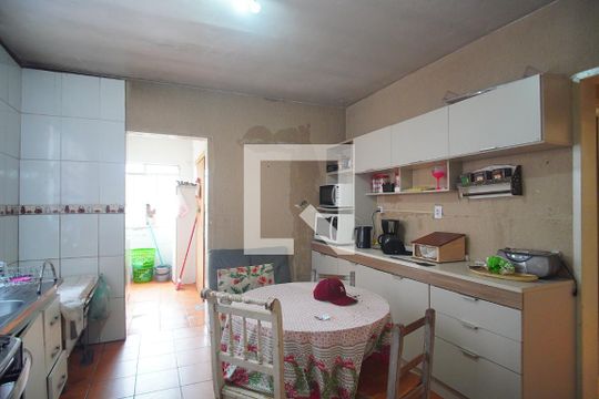 Cozinha 1 de casa à venda com 6 quartos, 180m² em Feitoria, São Leopoldo