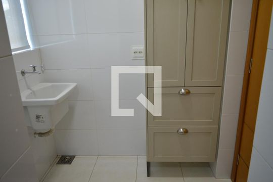 Área de Serviço de apartamento à venda com 3 quartos, 81m² em Cabral, Contagem