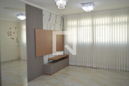 Apartamento à venda com 3 quartos, 81m² em Cabral, Contagem