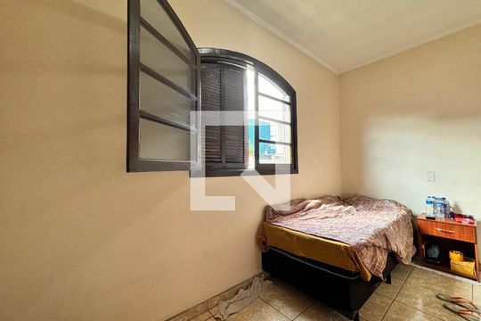 Quarto 2 de casa à venda com 3 quartos, 203m² em Vila Humaita, Santo André