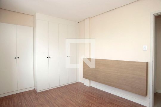 Quarto de apartamento para alugar com 1 quarto, 53m² em Petrópolis, Porto Alegre