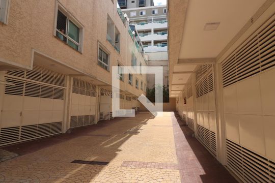 Garagem de casa de condomínio à venda com 3 quartos, 168m² em Vila Aricanduva, São Paulo