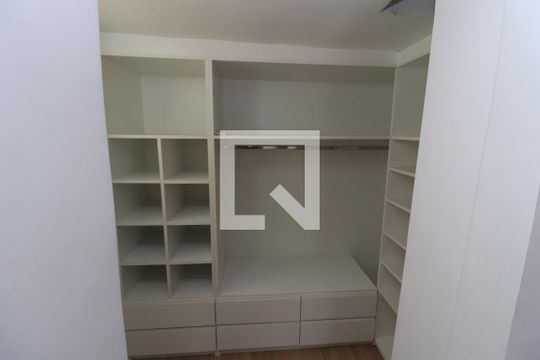 Closet de casa de condomínio à venda com 3 quartos, 168m² em Vila Aricanduva, São Paulo