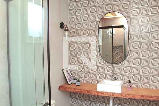 Banheiro Quarto 1 Suíte Cobertura de apartamento à venda com 3 quartos, 137m² em Higienópolis, Porto Alegre
