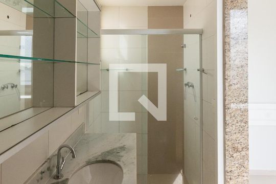 Banheiro Suíte de apartamento à venda com 3 quartos, 107m² em Grajaú, Rio de Janeiro