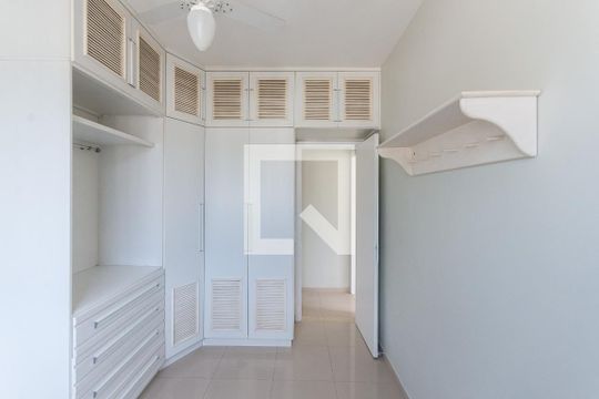 Quarto 1 de apartamento à venda com 3 quartos, 107m² em Grajaú, Rio de Janeiro