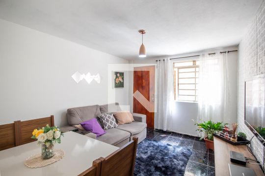 Apartamento para alugar com 2 quartos, 54m² em Padroeira, Osasco