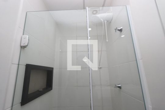 Banheiro de kitnet/studio para alugar com 1 quarto, 28m² em Vila Mariana, São Paulo