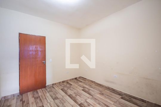Quarto de casa para alugar com 1 quarto, 75m² em Jardim Roberto, Osasco