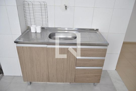 Cozinha  de apartamento para alugar com 1 quarto, 38m² em Cachambi, Rio de Janeiro