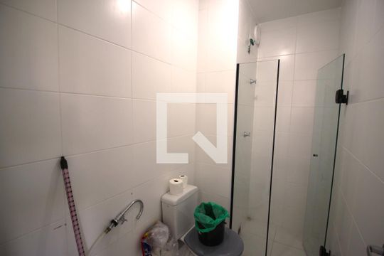 Banheiro de apartamento à venda com 2 quartos, 34m² em Jurubatuba, São Paulo