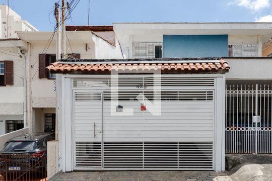 Fachada de casa à venda com 3 quartos, 121m² em Jardim Aeroporto, São Paulo