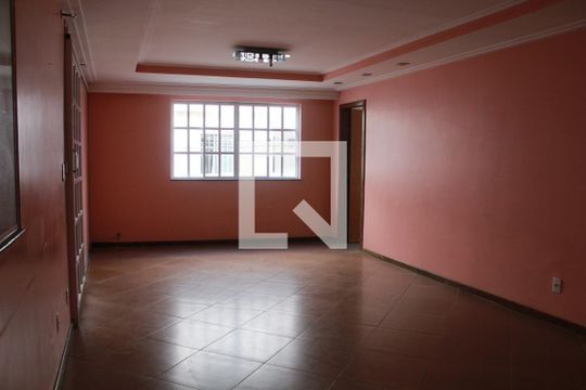 Casa de Condomínio para alugar com 3 quartos, 130m² em Cabula Vi, Salvador