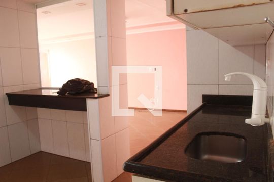 Cozinha de casa de condomínio para alugar com 3 quartos, 130m² em Cabula Vi, Salvador