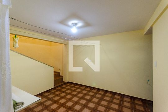 Área de Serviço de casa para alugar com 3 quartos, 220m² em Jardim Libano, São Paulo