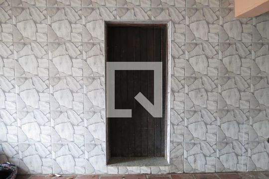 Depósito Garagem de casa para alugar com 3 quartos, 280m² em Vila Penteado, São Paulo