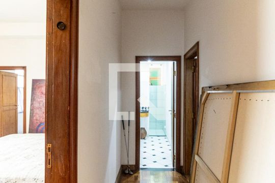 Corredor de apartamento à venda com 2 quartos, 200m² em Higienópolis, São Paulo
