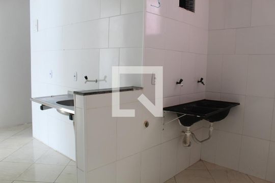 Cozinha e Área de Serviço de casa de condomínio para alugar com 2 quartos, 130m² em Cabula Vi, Salvador