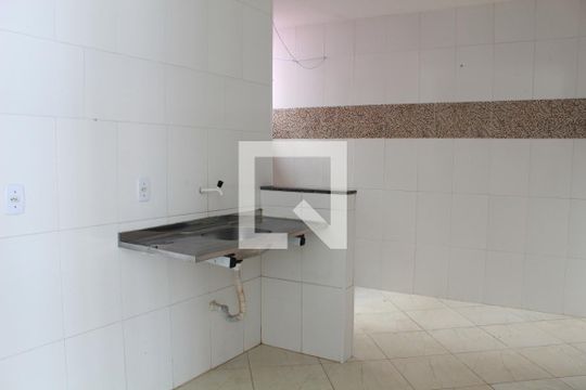 Cozinha e Área de Serviço de casa de condomínio para alugar com 2 quartos, 130m² em Cabula Vi, Salvador