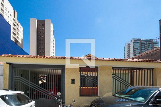 Fachada de casa à venda com 2 quartos, 480m² em Vila Zelina, São Paulo