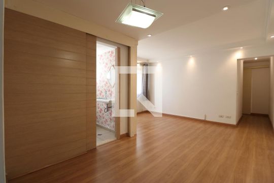 Sala de apartamento para alugar com 2 quartos, 84m² em Vila Ipojuca, São Paulo