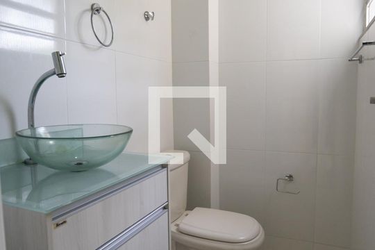 Banheiro  de apartamento à venda com 2 quartos, 50m² em Fonseca, Niterói