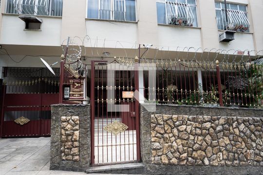 Fachada de apartamento à venda com 2 quartos, 50m² em Fonseca, Niterói