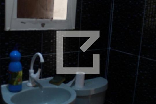 Banheiro Corredor de casa de condomínio para alugar com 2 quartos, 69m² em Cabula Vi, Salvador