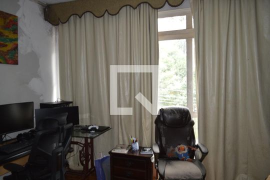 Suíte de casa à venda com 4 quartos, 423m² em Cambuci, São Paulo