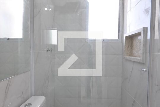 Banheiro de apartamento à venda com 1 quarto, 27m² em Vila Santa Terezinha (zona Norte), São Paulo