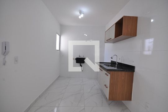 Cozinha de apartamento à venda com 1 quarto, 27m² em Vila Santa Terezinha (zona Norte), São Paulo