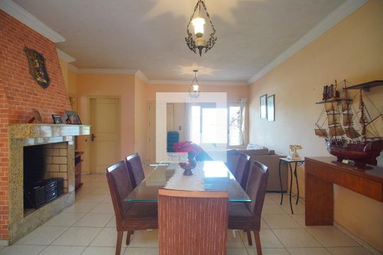 Sala de casa à venda com 2 quartos, 210m² em Arroio da Manteiga, São Leopoldo