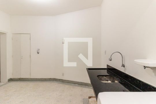 Cozinha de apartamento para alugar com 3 quartos, 160m² em República, São Paulo