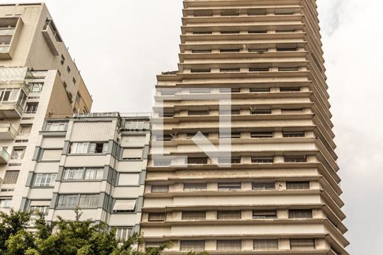 Fachada de apartamento para alugar com 3 quartos, 160m² em República, São Paulo