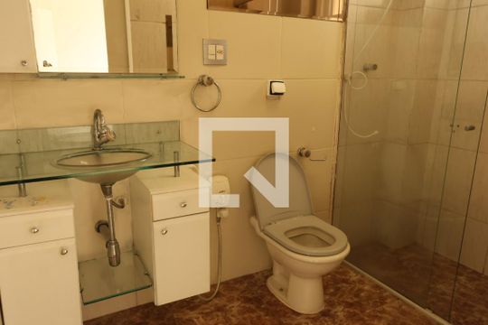 Banheiro de apartamento à venda com 1 quarto, 66m² em Vila Nova Conceição, São Paulo