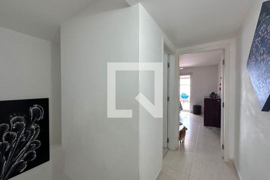 Corredor Quartos de casa à venda com 2 quartos, 134m² em Alto da Boa Vista, São Paulo