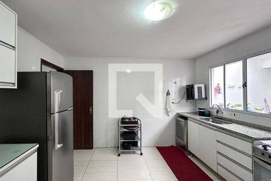 Cozinha de casa à venda com 2 quartos, 134m² em Alto da Boa Vista, São Paulo